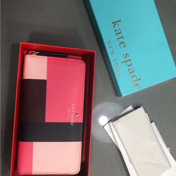Kate spade wallet (brand new)! - Picture 3 of 8